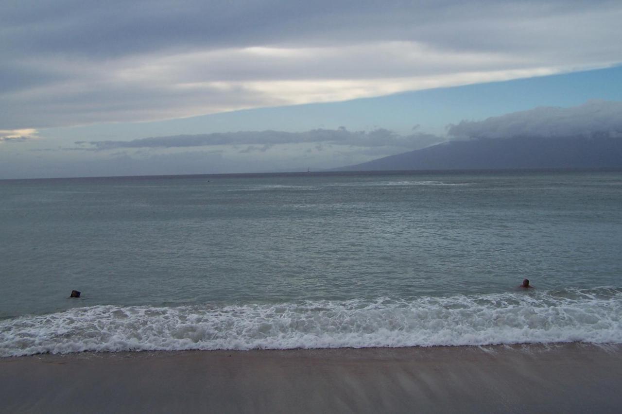 Kahana Beach Resort Exterior photo